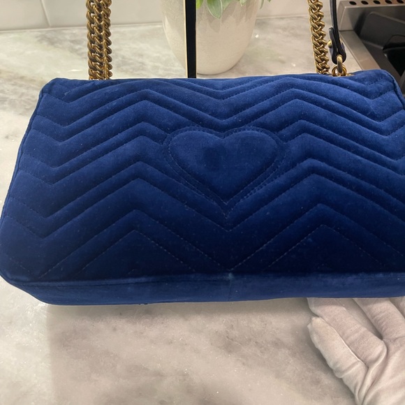 Authentic Blue suede Gucci Marmont Bag - Picture 5 of 10